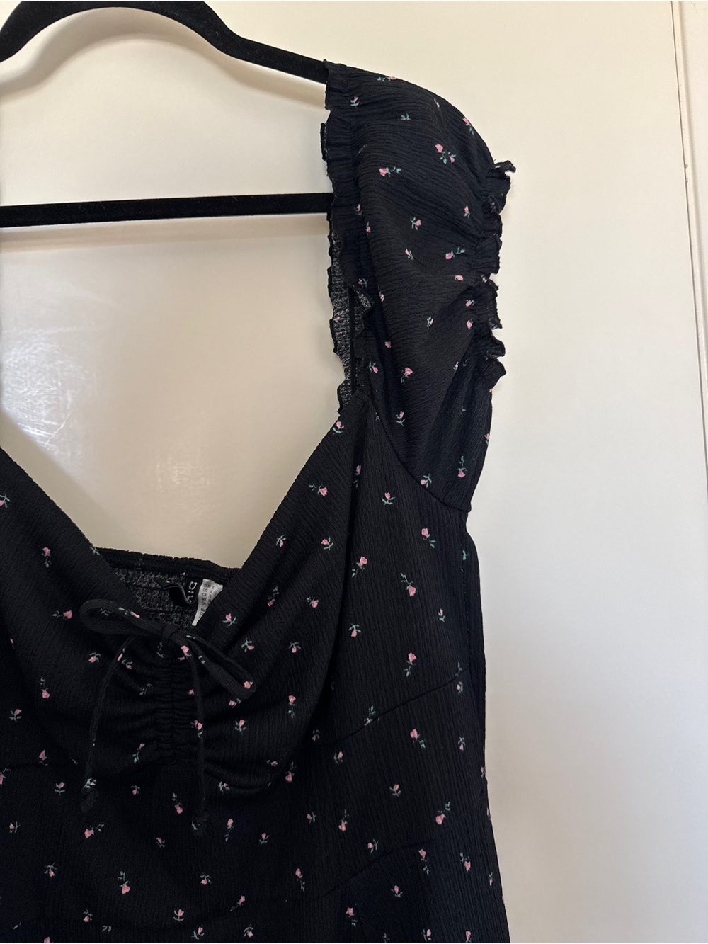 H&M DIVIDED womens textured Maxi Dress with Tiny Floral print in black size XL - Picture 2 of 7